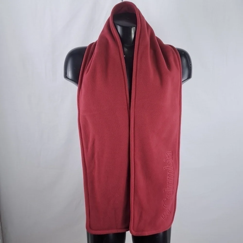 Columbia fleece embossed spellout logo OS maroon winter casual outdoors scarf